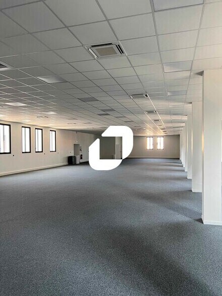 Office in Argenteuil to rent - Interior Photo - Image 3 of 13