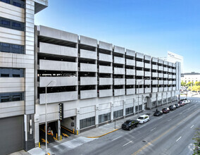 151 W Ohio St, Indianapolis, IN for rent Building Photo- Image 1 of 3