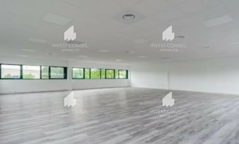 20-26 Rue Traversière, Gennevilliers to rent - Interior Photo - Image 3 of 4