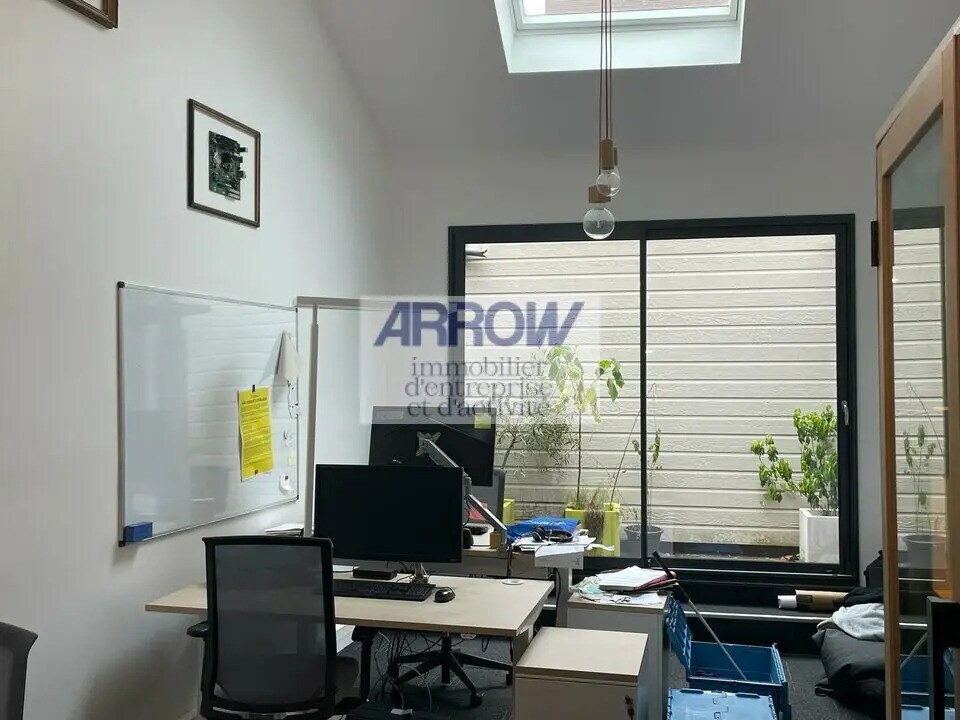 Office in Nantes to rent Building Photo- Image 1 of 6