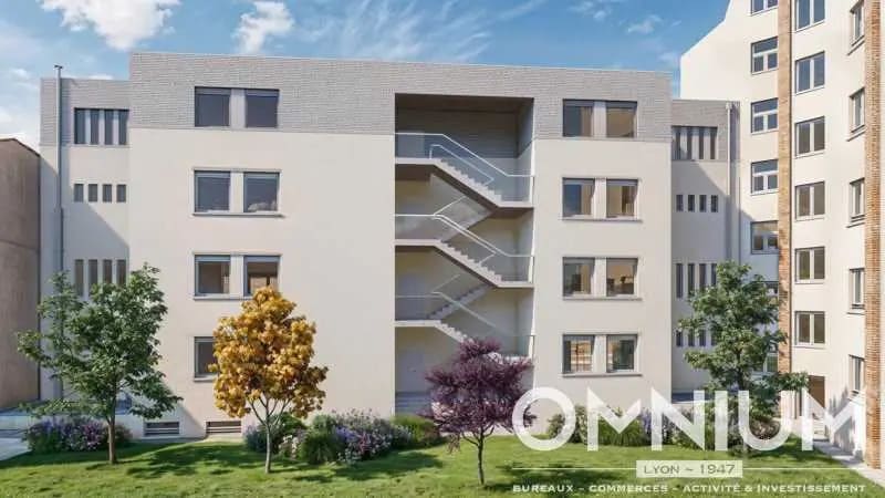 Office in Lyon for sale Building Photo- Image 1 of 10