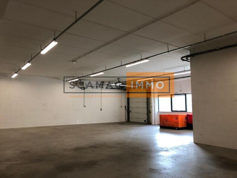 Industrial in Cergy to rent - Interior Photo - Image 2 of 4