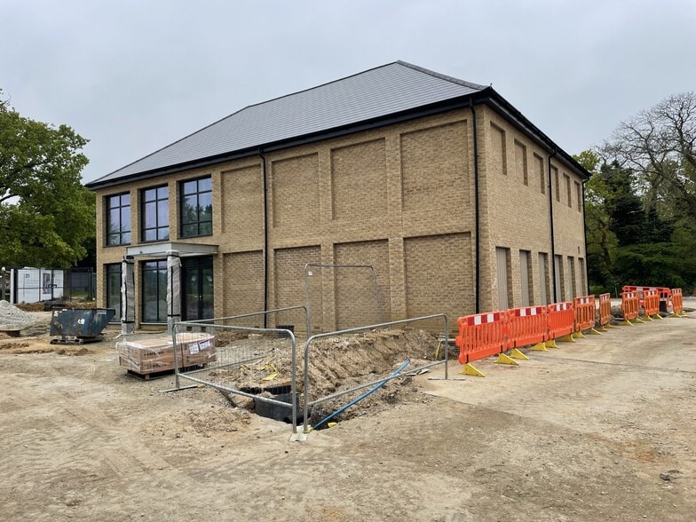 Hermitage Ln, Aylesford to rent - Primary Photo - Image 1 of 1