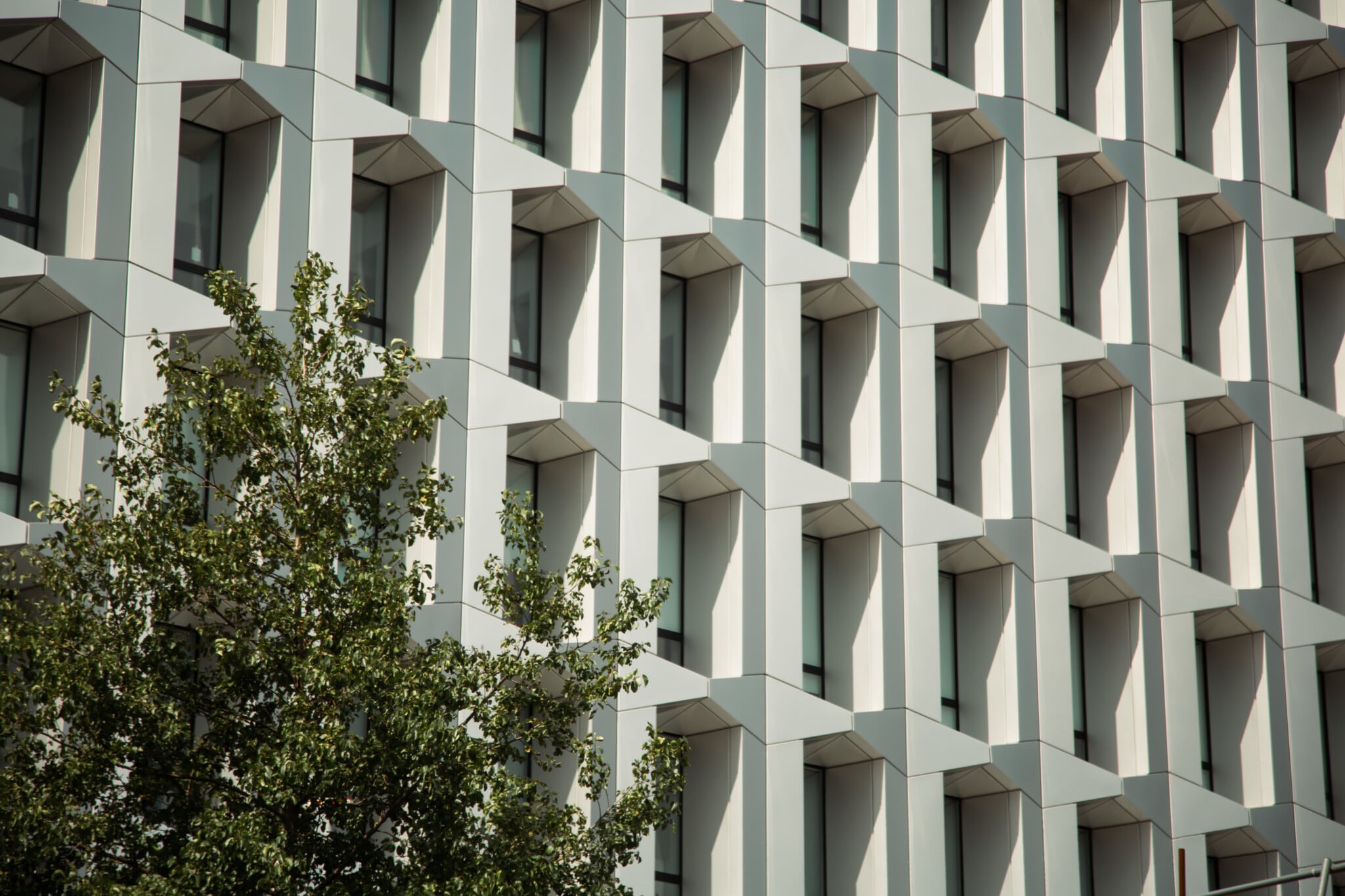 Crumpsall Vale, Manchester to rent Building Photo- Image 1 of 8