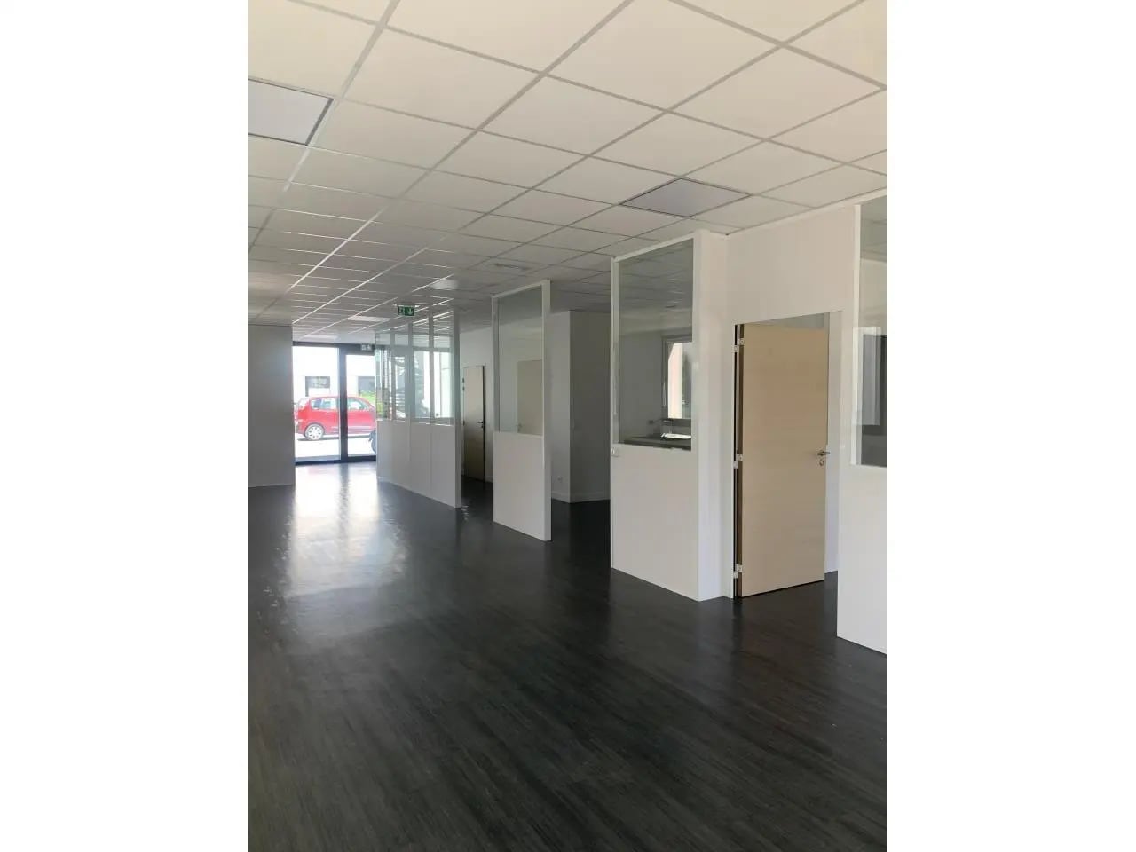 Office in Saint-Denis to rent Building Photo- Image 1 of 6