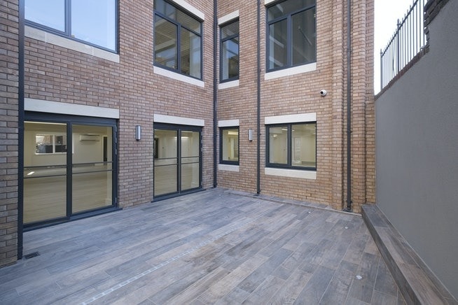 Little Green, Richmond to rent - Building Photo - Image 2 of 2