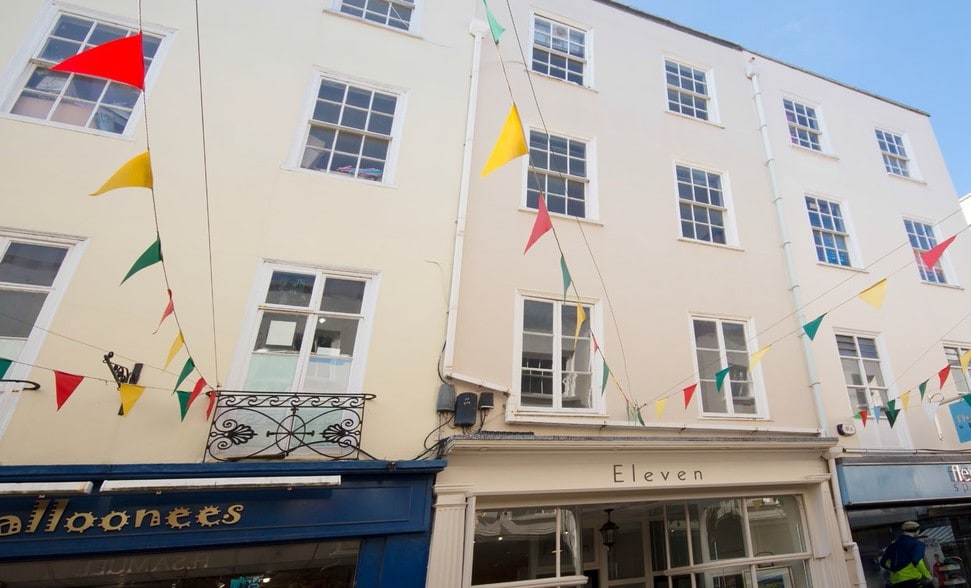 11 Commercial Arcade, Guernsey for sale - Primary Photo - Image 1 of 1