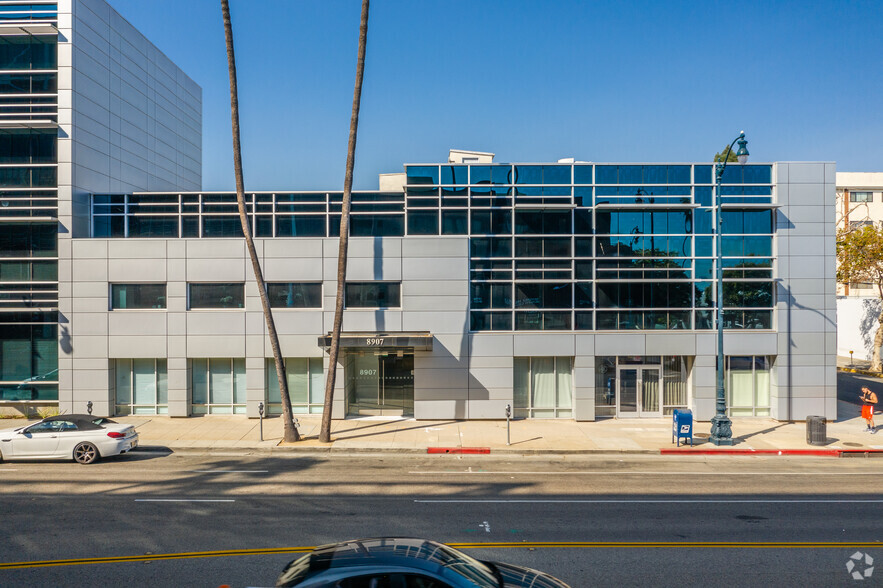 8901-8907 Wilshire Blvd, Beverly Hills, CA for rent - Building Photo - Image 2 of 4