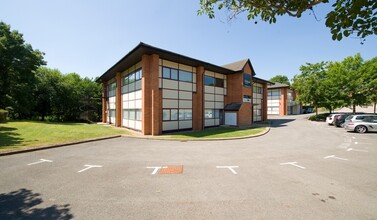 Gomm Rd, High Wycombe for rent Building Photo- Image 1 of 4