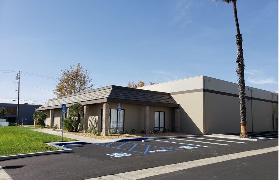 17221 Daimler St, Irvine, CA to rent - Other - Image 2 of 12