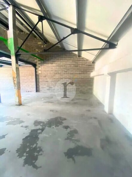 Light Industrial in Lille to rent - Interior Photo - Image 2 of 5