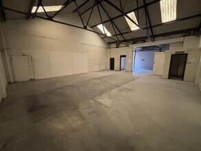 Stanton Rd, Southampton to rent Interior Photo- Image 2 of 3
