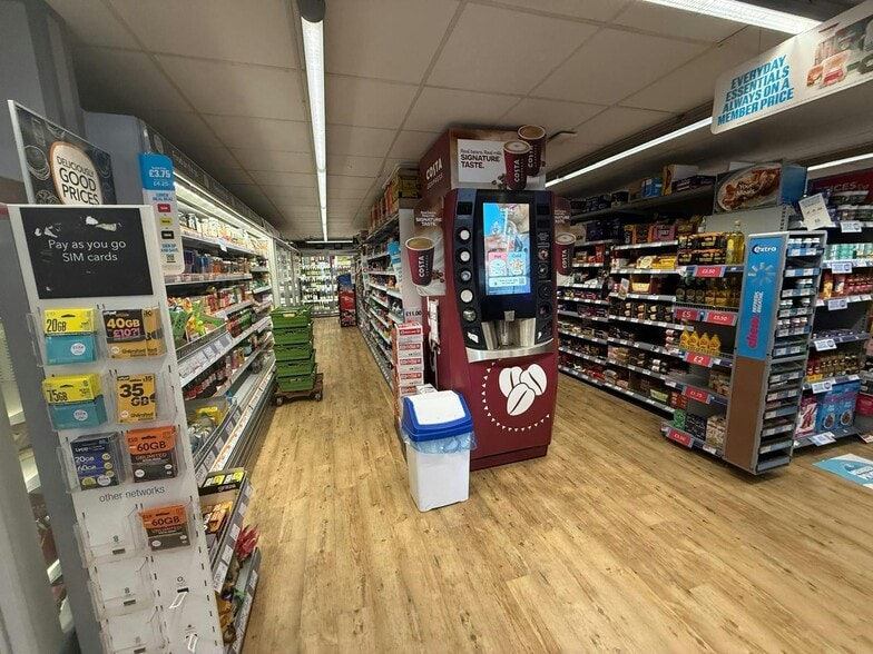 17-19 Booths Hill Rd, Lymm for sale - Building Photo - Image 2 of 7