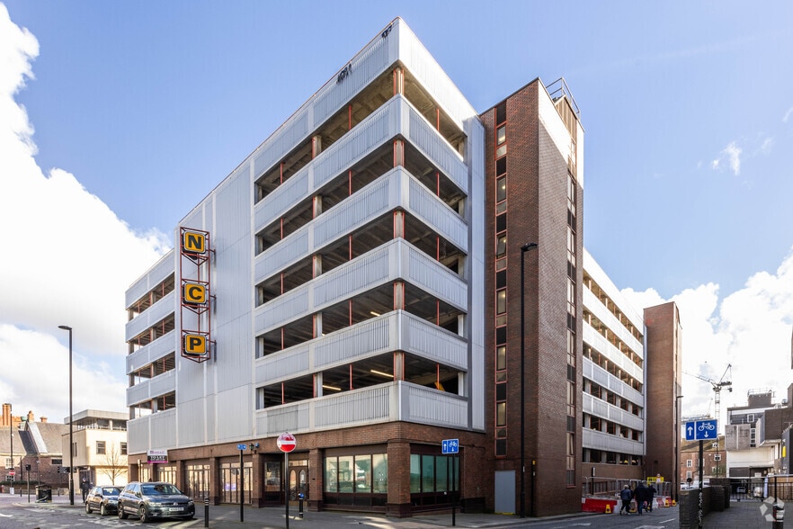 Northumberland Rd, Newcastle Upon Tyne to rent - Primary Photo - Image 1 of 2