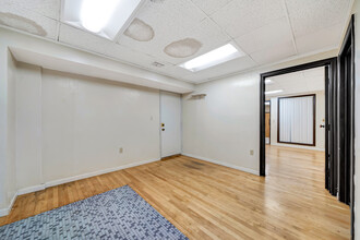 6358-6360 Van Nuys Blvd, Van Nuys, CA for rent Interior Photo- Image 1 of 4