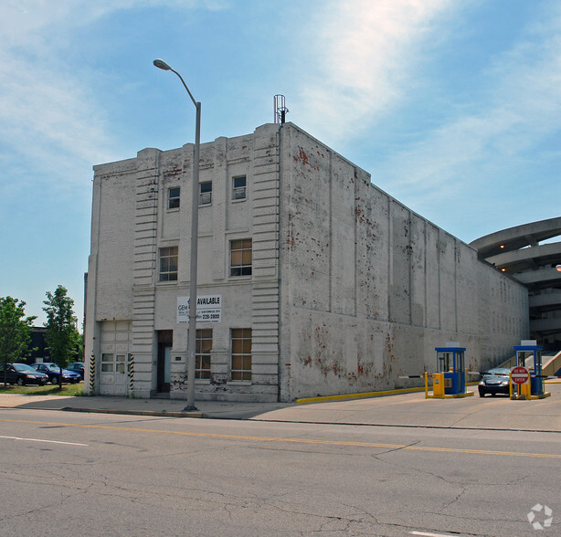 118 E 4th St, Dayton, OH for sale - Building Photo - Image 2 of 4