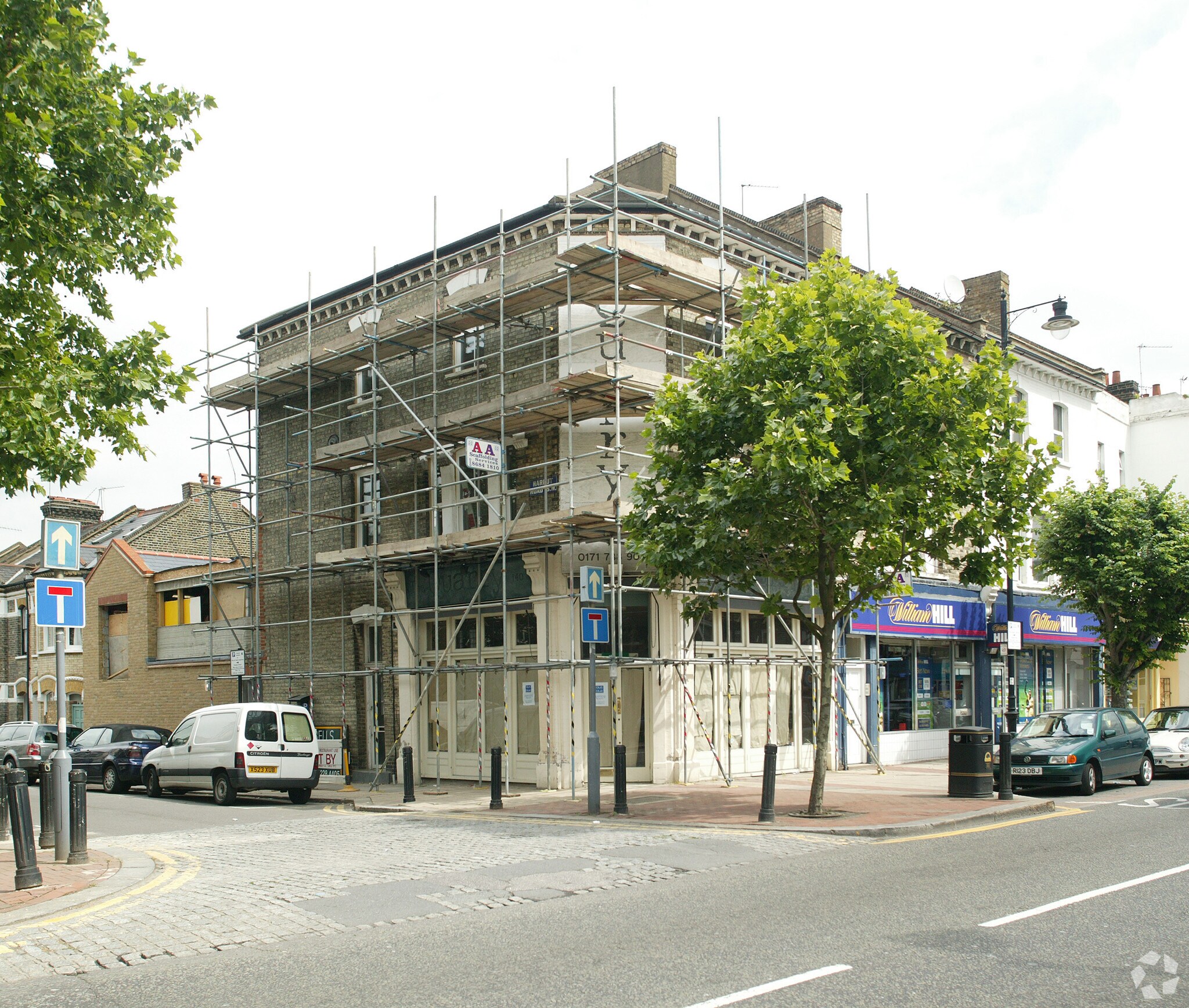 140 St Johns Hl, London to rent Primary Photo- Image 1 of 3