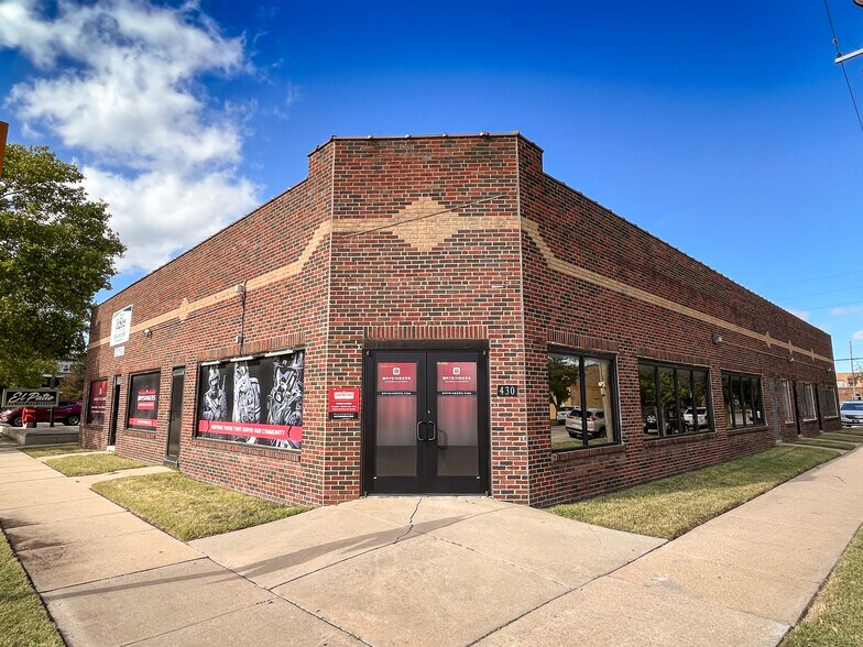 430 E Central Ave, Wichita, KS for sale - Primary Photo - Image 1 of 17