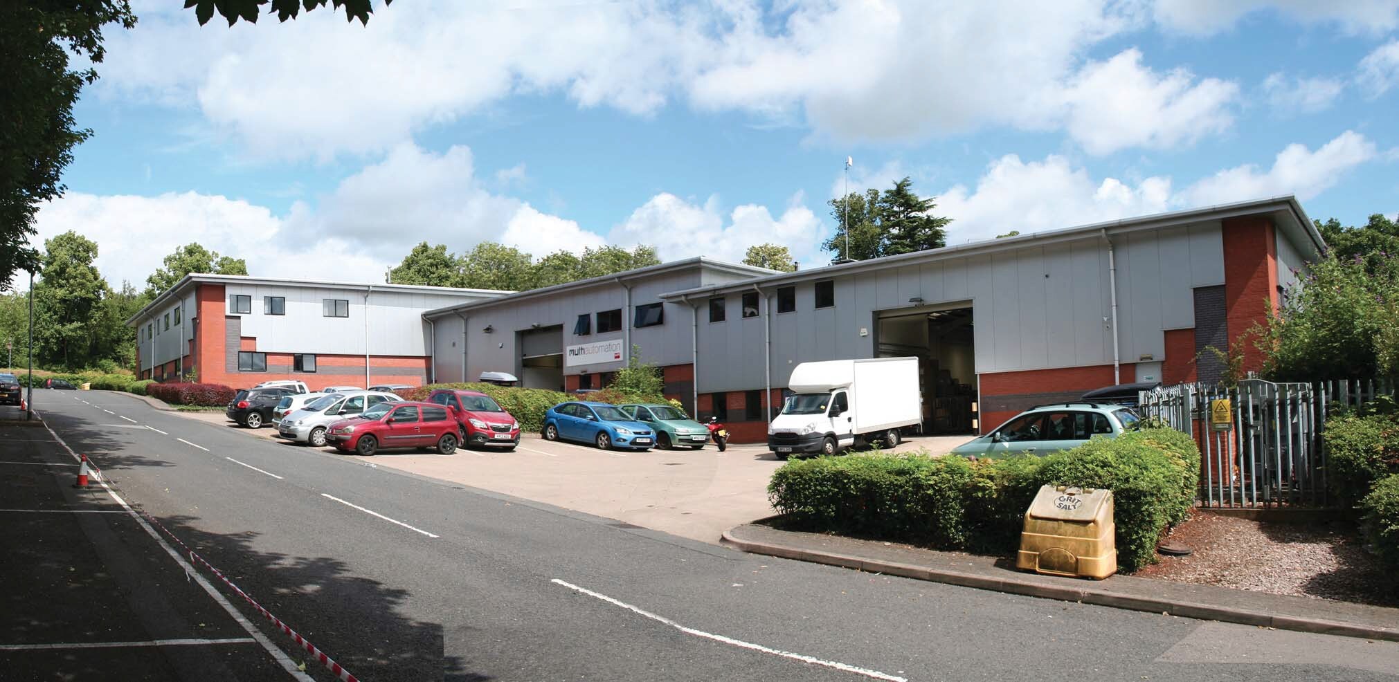 Trescott Rd, Redditch to rent Primary Photo- Image 1 of 2