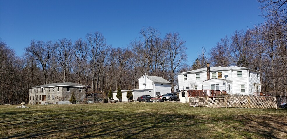 110 W Clarkstown Rd, New City, NY for sale - Primary Photo - Image 1 of 1