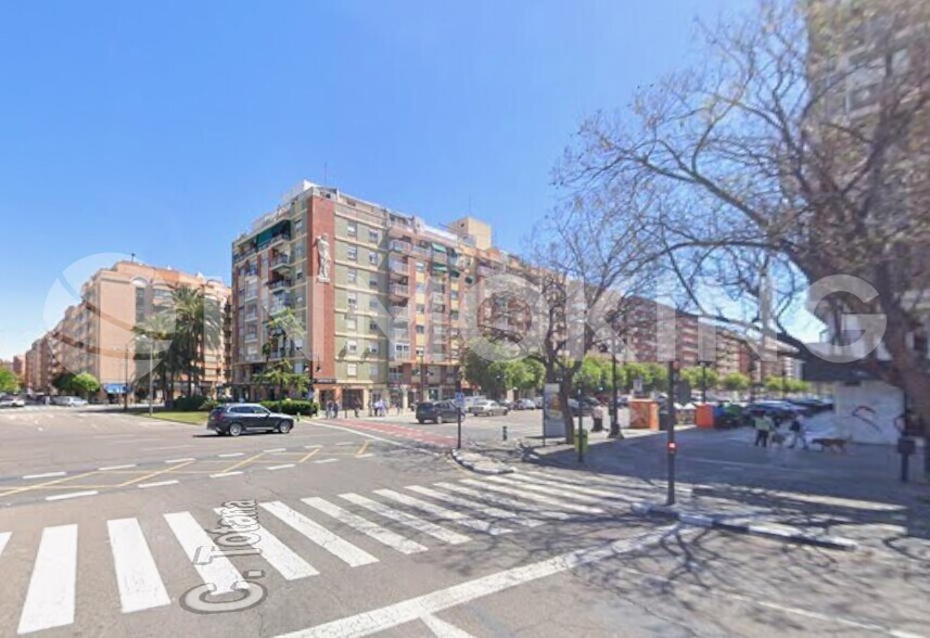 Retail in València, Valencia to rent - Neighbourhood Photo - Image 2 of 6