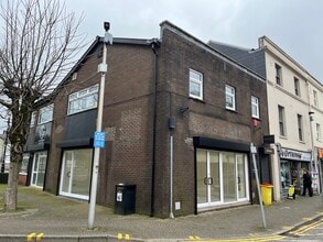 27-27a Victoria St, Merthyr Tydfil to rent Interior Photo- Image 1 of 17
