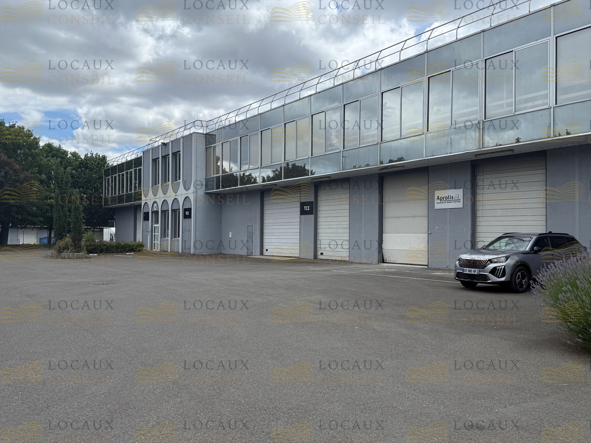 95 Rue Charles Michels, Saint-Denis to rent Building Photo- Image 1 of 10