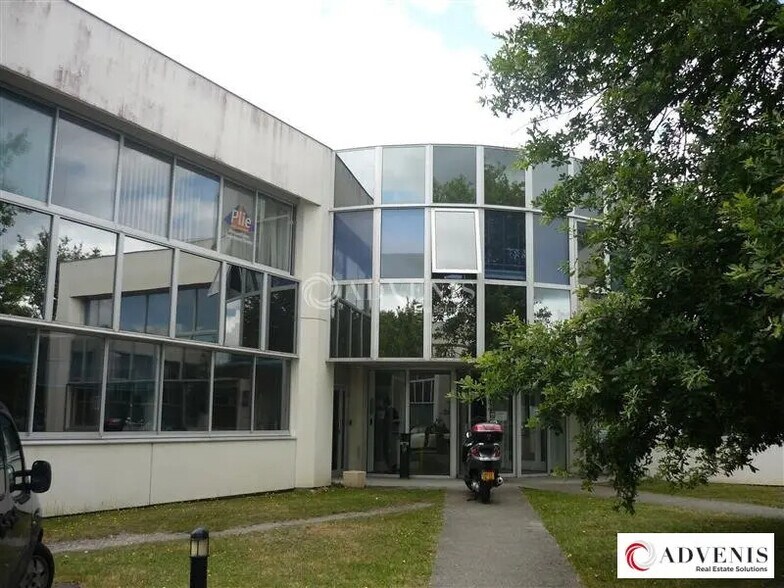 Office in Mérignac to rent - Building Photo - Image 1 of 1