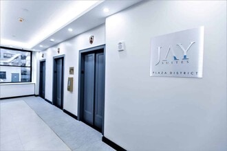 515 Madison Ave, New York, NY to rent Interior Photo- Image 2 of 23