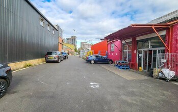 253-254 Water Rd, Wembley to rent Building Photo- Image 2 of 8