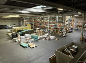 Industrial in Villejust to rent Interior Photo- Image 2 of 2