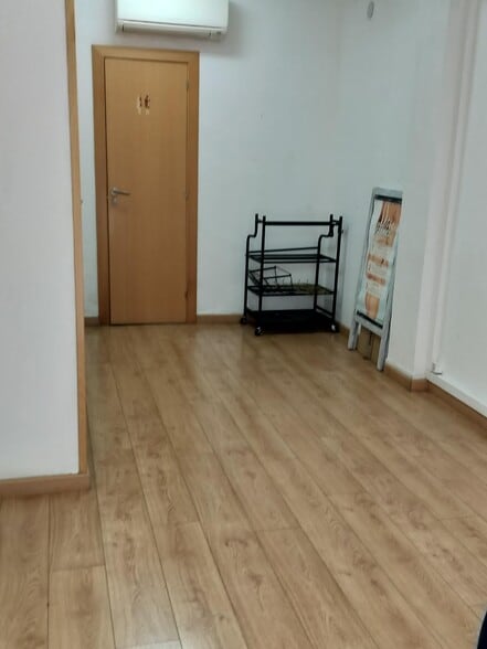 Retail in Viladecans, Barcelona to rent - Interior Photo - Image 3 of 3