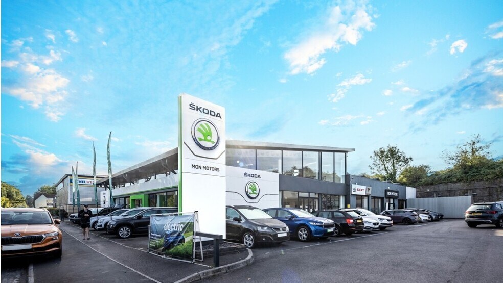 99-101 Feeder Rd, Bristol for sale - Building Photo - Image 1 of 1