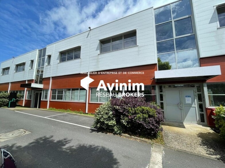 Office in Arcueil to rent - Building Photo - Image 2 of 7