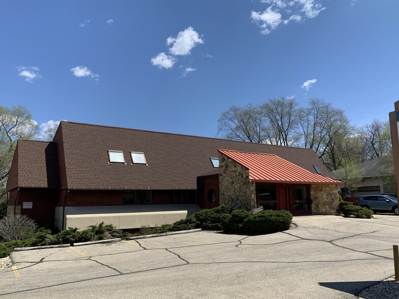 6602 University Ave, Middleton, WI for rent - Building Photo - Image 1 of 8