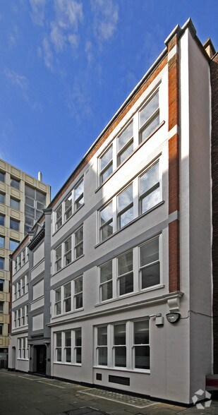 22 Red Lion Sq, London for sale - Primary Photo - Image 1 of 1