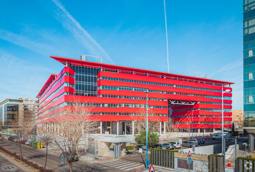 Regus Rivas Square Garden, Calle Marie Curie, 9, Rivas-Vaciamadrid, Madrid to rent - Building Photo - Image 3 of 11