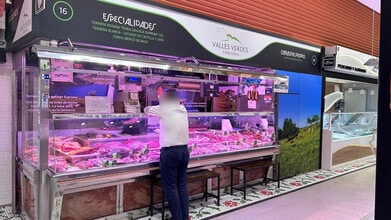 Retail in Madrid, Madrid to rent Interior Photo- Image 2 of 3