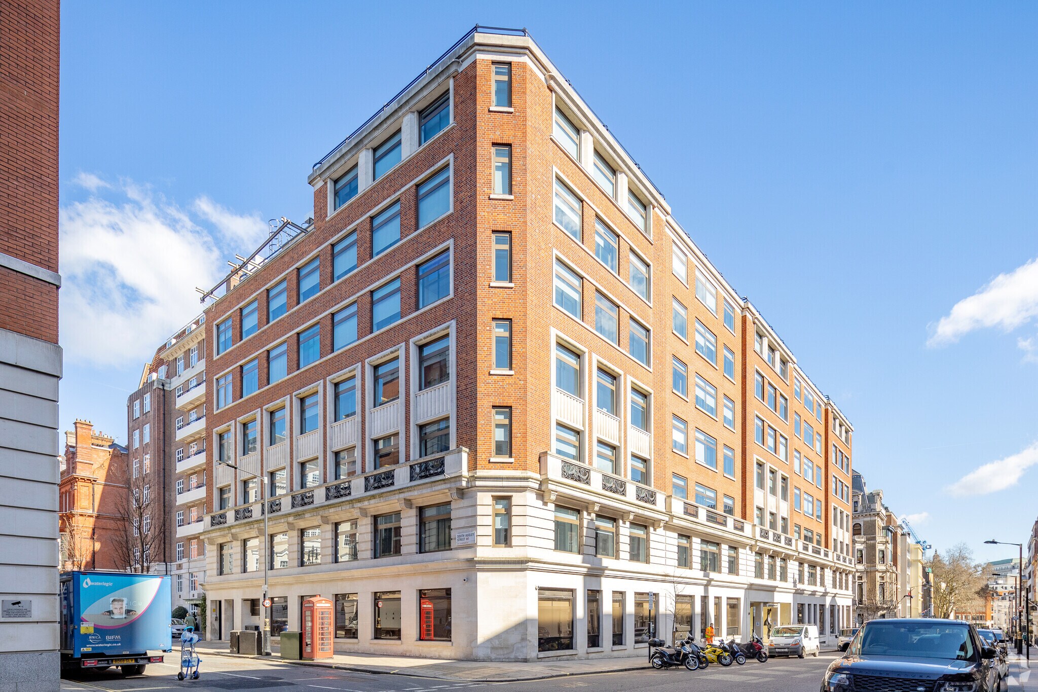 Curzon St, London for sale Primary Photo- Image 1 of 1