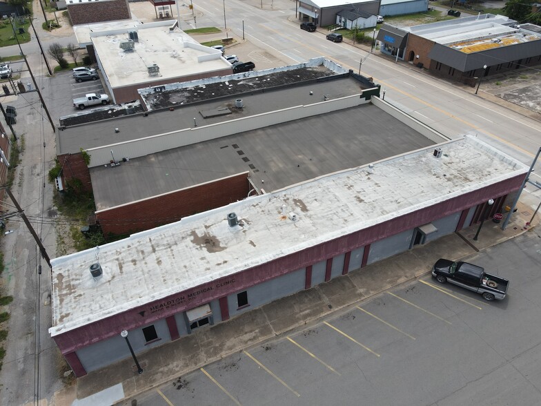 628 4th St, Healdton, OK for sale - Building Photo - Image 2 of 23