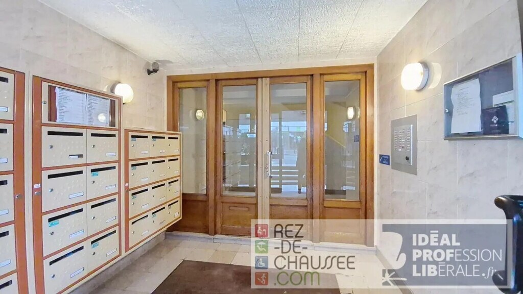 Vente Bureaux 59 m² - Photo 1