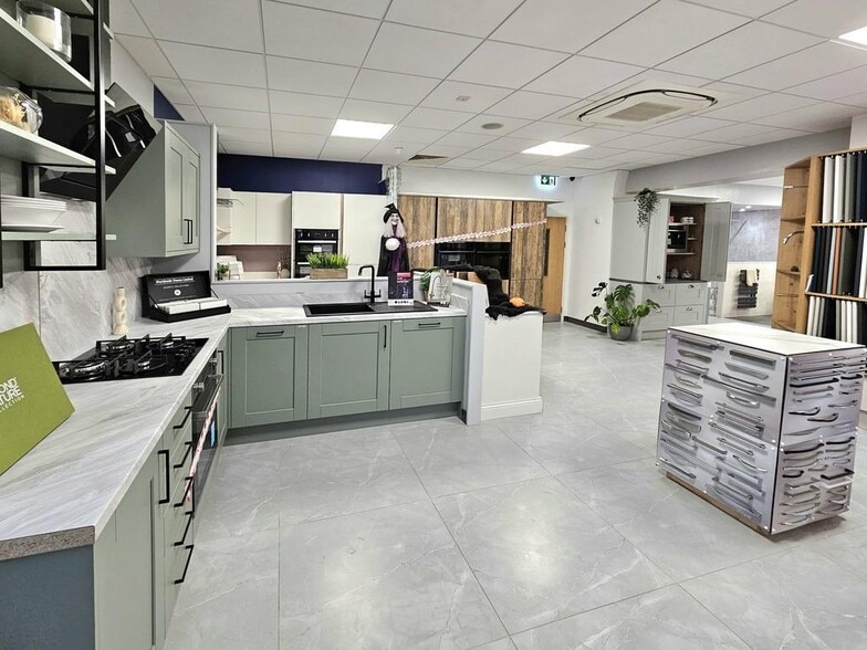 57-59 Front St, Chester Le Street to rent - Interior Photo - Image 3 of 7