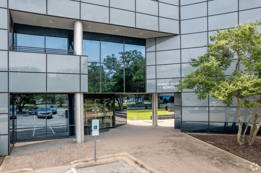 11940 Jollyville Rd, Austin, TX to rent - Building Photo - Image 3 of 9