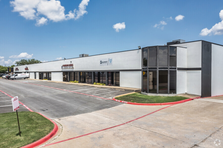 1002 N Central Expy, Richardson, TX for rent - Primary Photo - Image 1 of 7