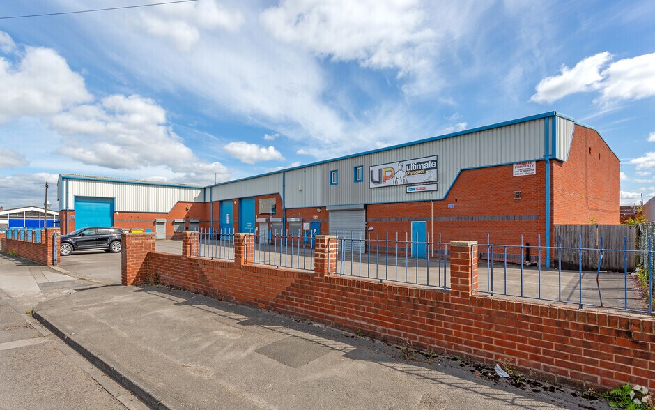 Wellington St, Castleford for sale - Primary Photo - Image 1 of 1