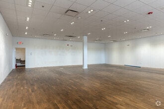 202-300 W North Ave, Villa Park, IL to rent Interior Photo- Image 2 of 4