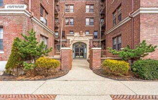 More details for Forest Hills Gardens – 4-Unit Portfolio – Light Industrial for Sale, Forest Hills, NY