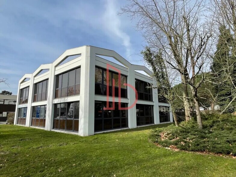 Office in Gradignan to rent - Building Photo - Image 1 of 6