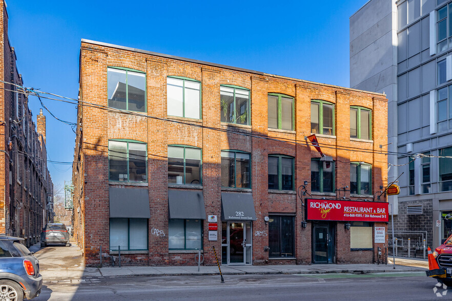 284 Richmond St E, Toronto, ON for rent - Building Photo - Image 2 of 3