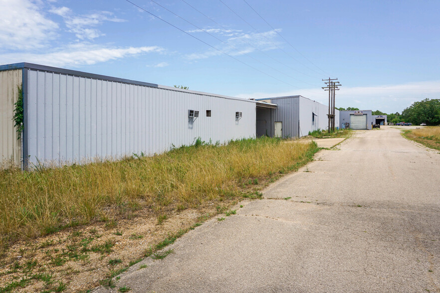 200 Enterprise Dr, Cuba, MO for sale - Building Photo - Image 1 of 1